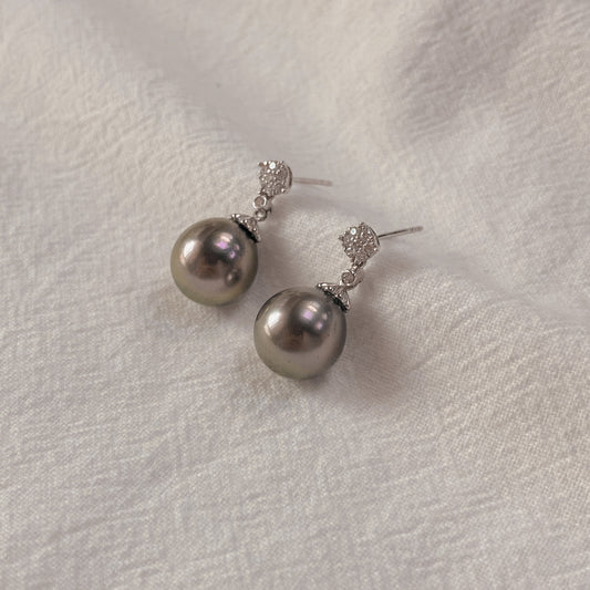 18 White GoldK Diamond Pearl Earrings 白金珍珠鑽石耳環 No.305 | 限量發售